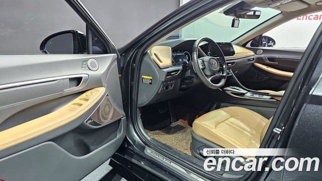 Hyundai Sonata 2020 — ფოტო 11/20