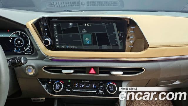 Hyundai Sonata 2020 — ფოტო 15/20