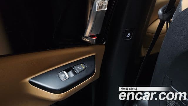 Kia Carnival 2023 — Фото 19/20