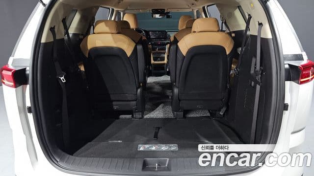Kia Carnival 2023 — Фото 20/20