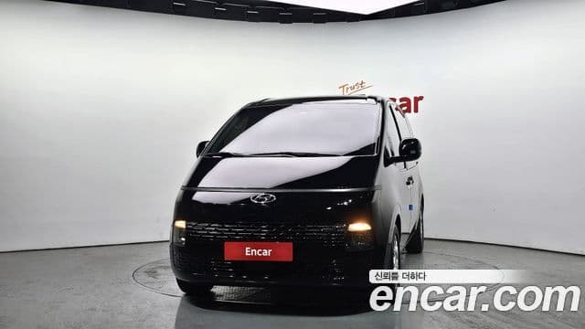Hyundai Staria 2022 — ფოტო 3/20