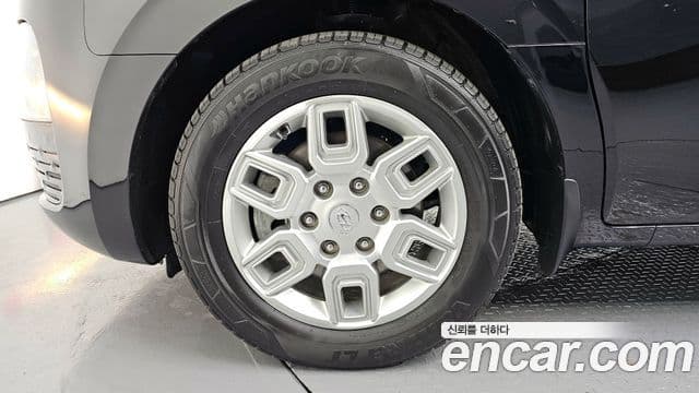 Hyundai Staria 2022 — ფოტო 5/20