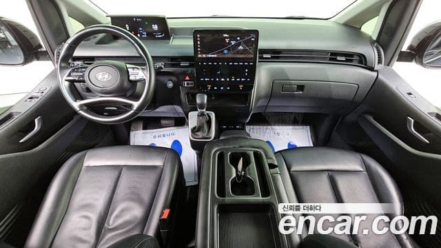 Hyundai Staria 2022 — ფოტო 7/20