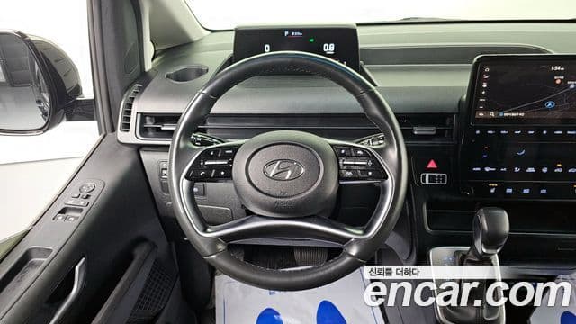 Hyundai Staria 2022 — фото 14 из 20