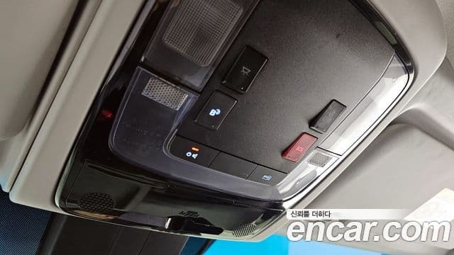 Hyundai Staria 2022 — ფოტო 19/20