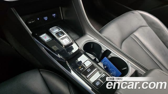 Hyundai Sonata Hybrid 2022 — ფოტო 9/20