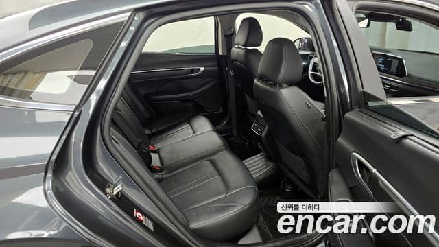 Hyundai Sonata Hybrid 2022 — ფოტო 2/20