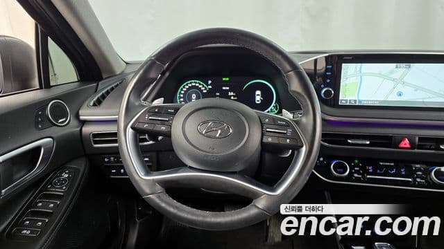 Hyundai Sonata Hybrid 2022 — ფოტო 15/20