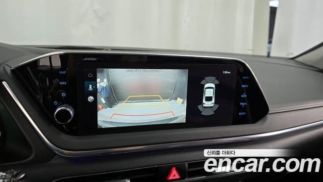 Hyundai Sonata Hybrid 2022 — ფოტო 16/20