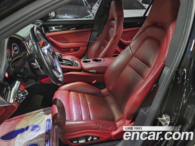 Porsche Panamera 2018 — Photo 15/20