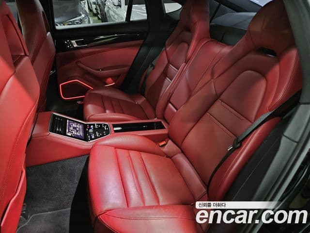 Porsche Panamera 2018 — Photo 7/20