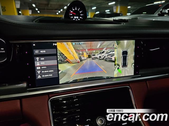 Porsche Panamera 2018 — Photo 19/20