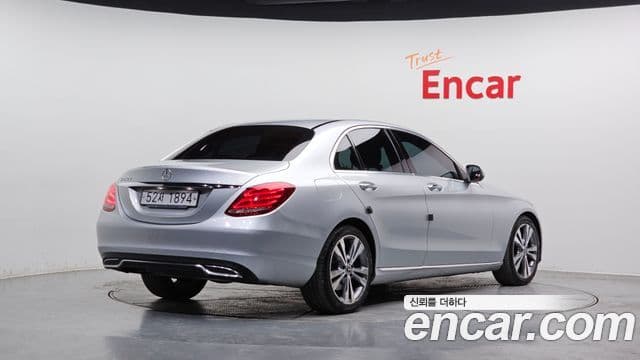 Mercedes-Benz C-Class 2018 — Фото 1/20