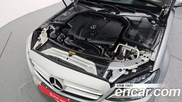Mercedes-Benz C-Class 2018 — Фото 5/20
