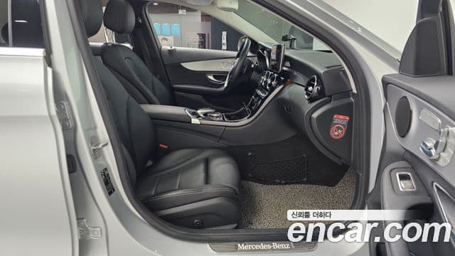 Mercedes-Benz C-Class 2018 — Фото 11/20