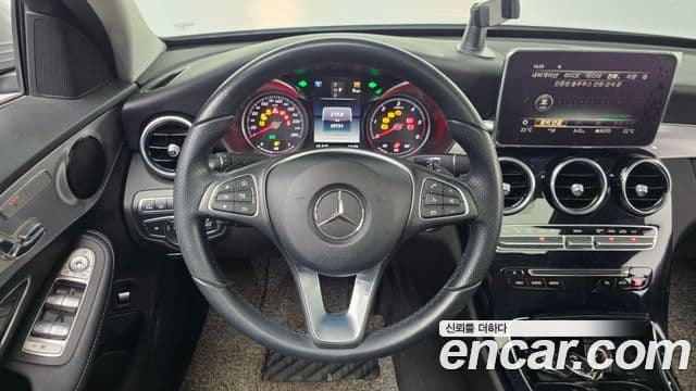 Mercedes-Benz C-Class 2018 — Фото 13/20