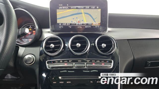 Mercedes-Benz C-Class 2018 — Фото 15/20
