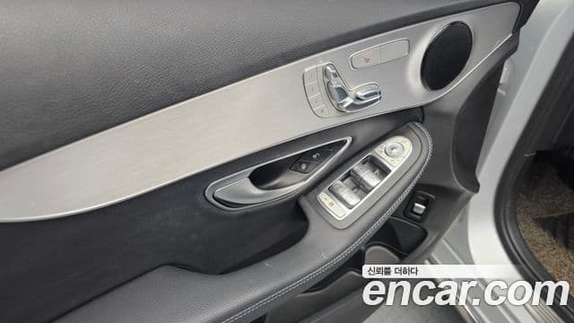 Mercedes-Benz C-Class 2018 — Фото 18/20