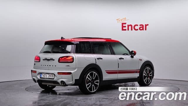 Mini Cooper S Clubman 2023 — ფოტო 2/20