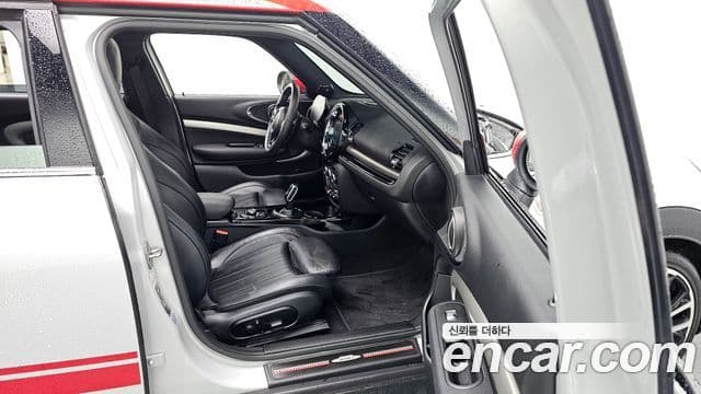 Mini Cooper S Clubman 2023 — ფოტო 11/20