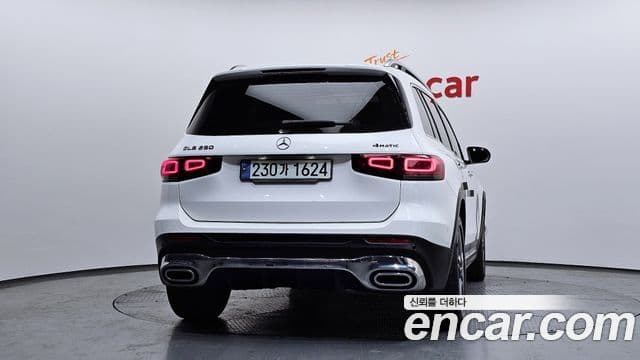 Mercedes-Benz GLB-Class 2021 — Şəkil 4/20