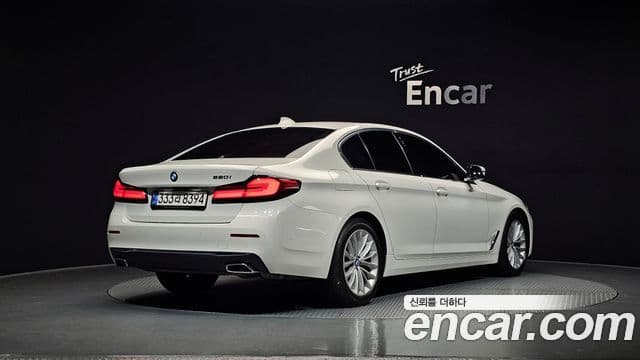 BMW 5 Series 2022 — фото 2 из 20