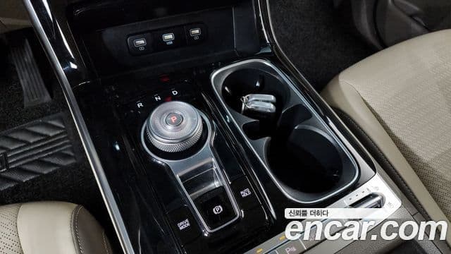 Kia Carnival 2021 — Photo 19/20