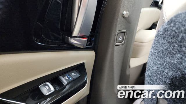 Kia Carnival 2021 — Photo 15/20