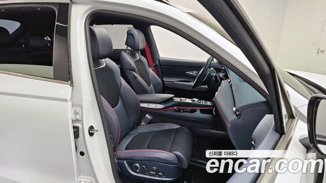 Genesis GV70 2023 — Şəkil 12/20