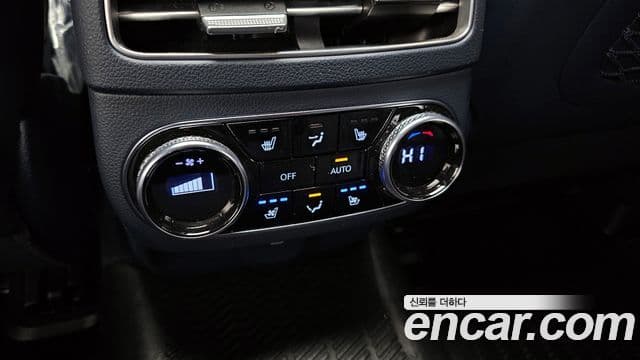 Genesis GV70 2023 — Şəkil 17/20