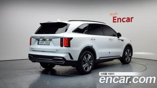 Kia Sorento 2023 — Фото 2/20