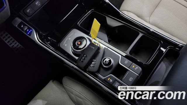 Kia Sorento 2023 — Фото 9/20