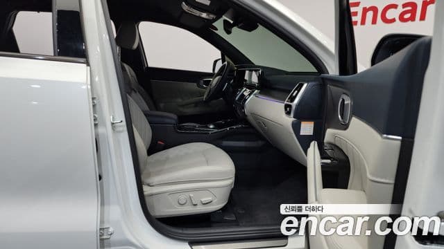 Kia Sorento 2023 — Фото 11/20