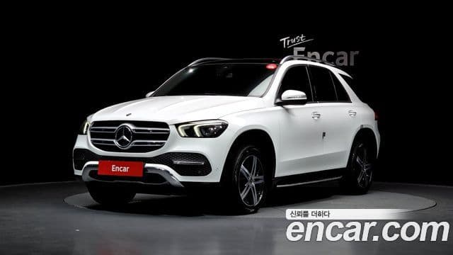 Mercedes-Benz GLE-Class 2020 — Photo 12/20