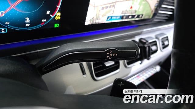 Mercedes-Benz GLE-Class 2020 — Photo 16/20
