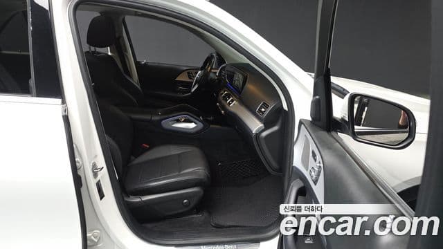 Mercedes-Benz GLE-Class 2020 — Photo 10/20