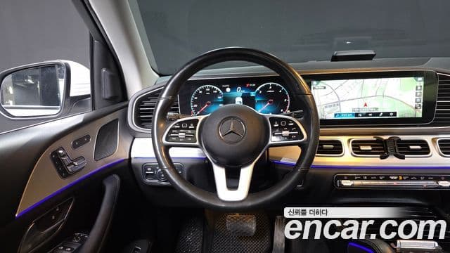 Mercedes-Benz GLE-Class 2020 — Photo 18/20