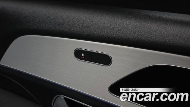 Mercedes-Benz GLE-Class 2020 — Photo 13/20