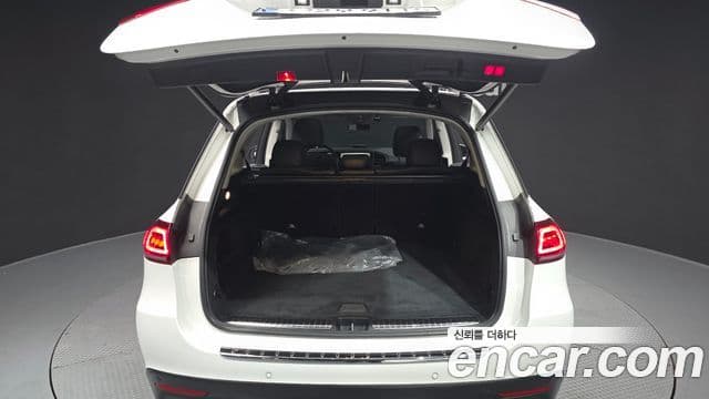 Mercedes-Benz GLE-Class 2020 — Photo 2/20