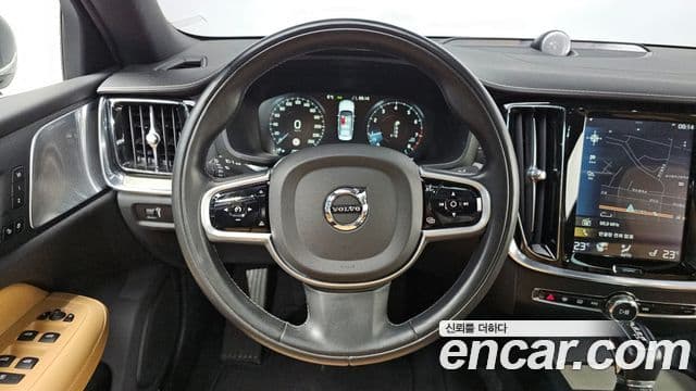 Volvo S60 2020 — ფოტო 9/20