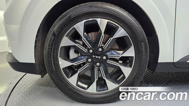 Kia Carnival 2023 — фото 5 из 20