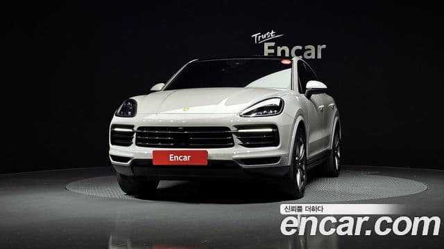 Porsche Cayenne 2021 — Photo 12/20