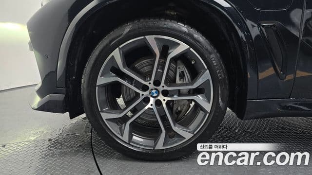 BMW X5 2021 — Photo 19/20