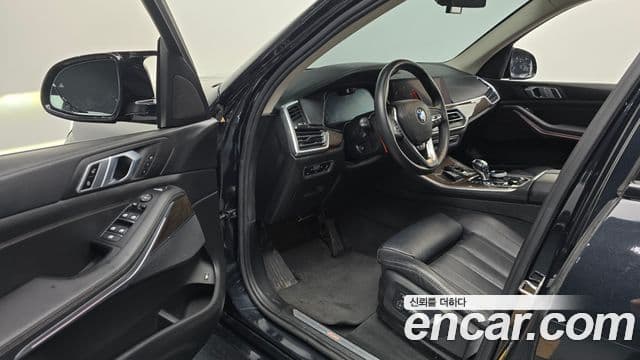 BMW X5 2021 — Photo 12/20