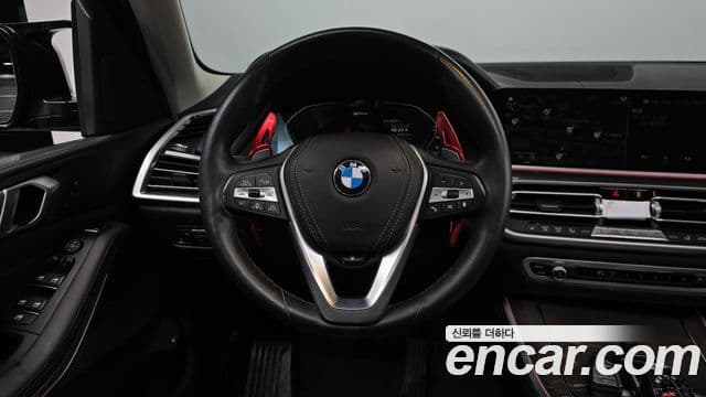 BMW X5 2021 — Photo 11/20