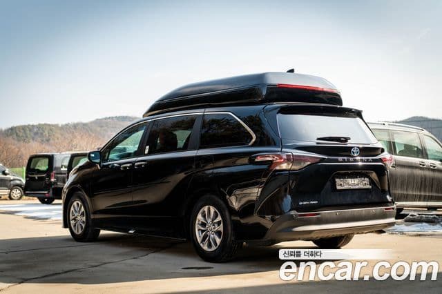 Toyota Sienna 2025 — ფოტო 9/18