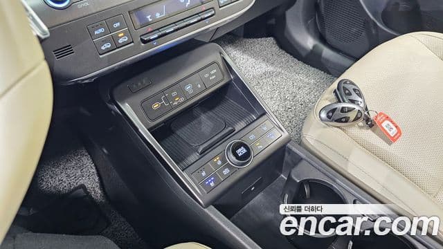 Hyundai Kona 2023 — Şəkil 18/20