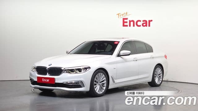 BMW 5 Series 2018 — ფოტო 1/20