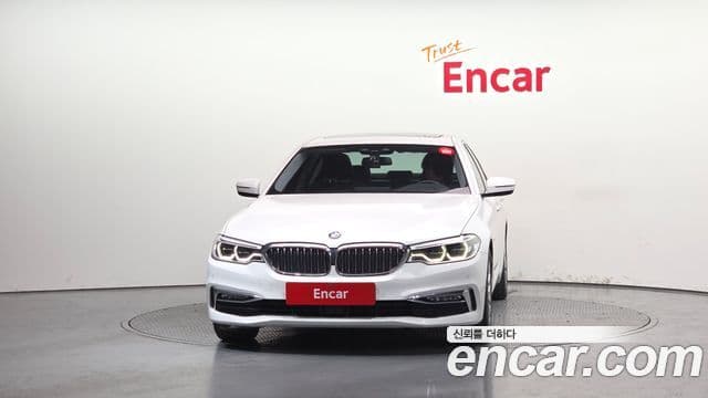BMW 5 Series 2018 — ფოტო 3/20