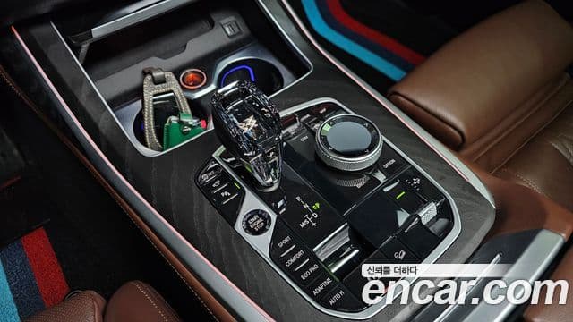 BMW X7 2022 — ფოტო 9/20